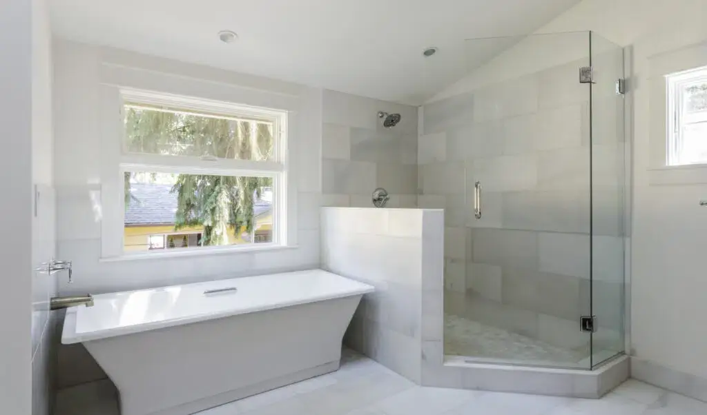 Custom Glass <br> Shower Doors <br>& Enclosures